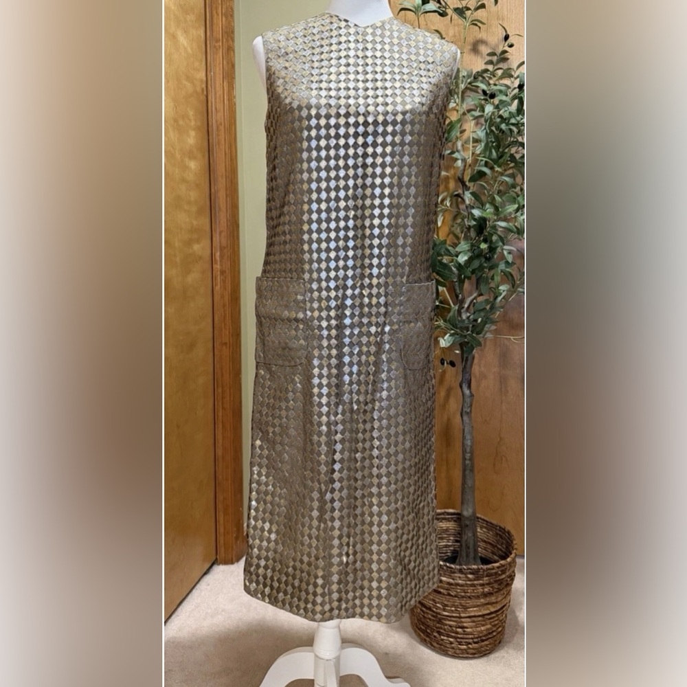 Vintage 1960’s Women’s Sleeveless Metallic Gold & Silver Mesh Shift Dress Size 6